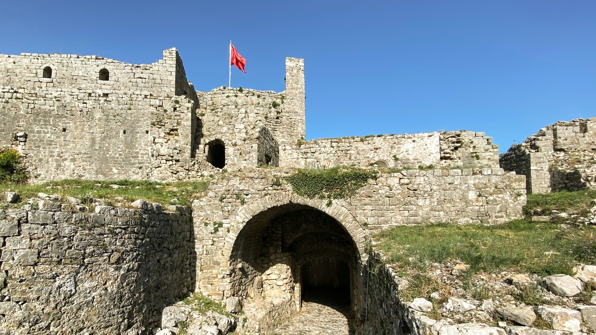 Rozafa Castle above Shkoder